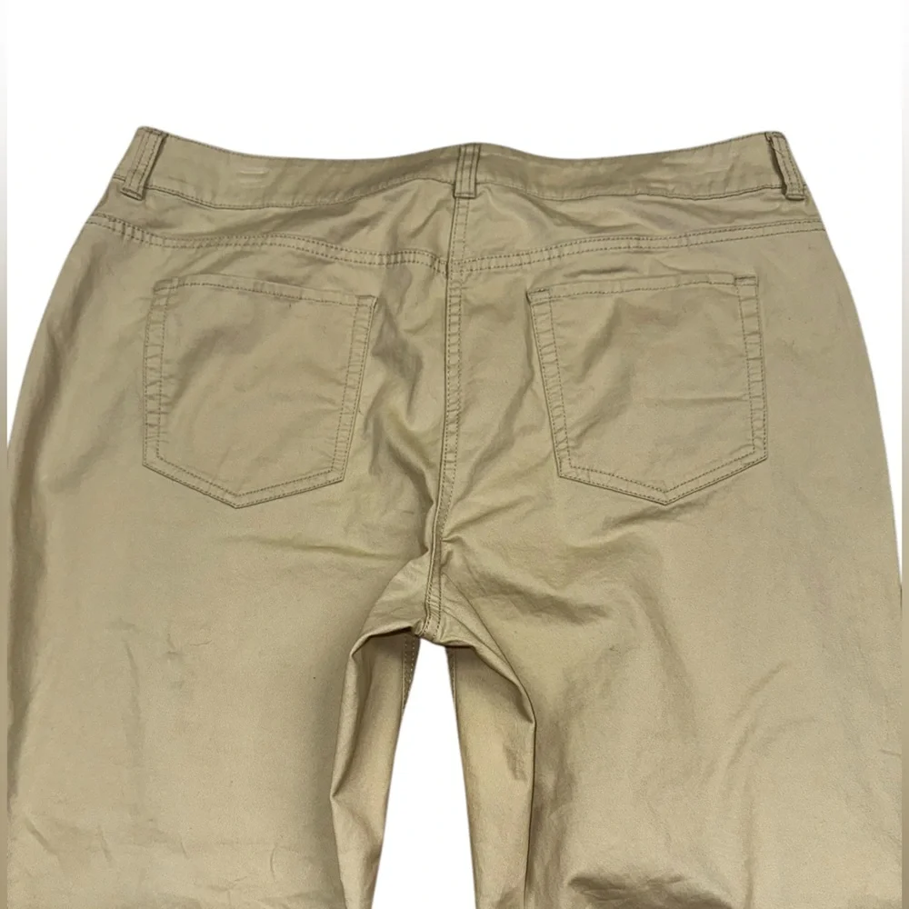 Chico's Khaki  Pants 2.5‎